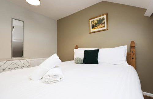 Modern Comfort 4 Bedrooms and Great Location - Foto 54