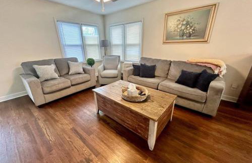 Downtown Libertyville Duplex Near Naval Base - Foto 2