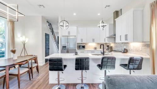 Mid-City Stay w Balcony Jazz Fest Ready - Foto 2