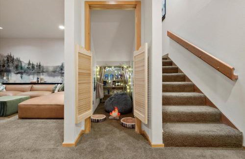 Treehouse Cabin Hot Tub Sauna Game Room - Foto 56