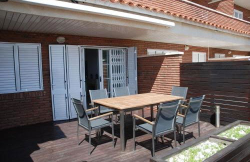 Casa unifamiliar en primera linea de mar - Foto 9