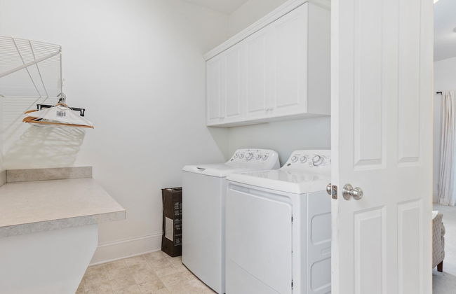 Beautiful Home on a Quiet Lot, Sleeps 14, Treehouse & Game Room! - Foto 21