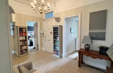 Georgian 4 Bedroom 3 Bathroom New Town Apartment - Foto 22