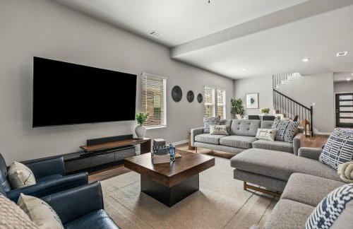 4Bed Luxury Getaway with Pool Table and Near Lake Lavon - Foto 32