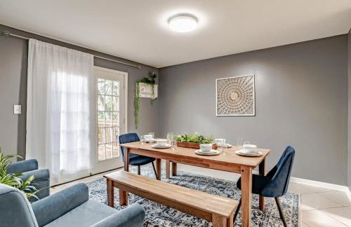 Sunny Midtown Cottage- Midtown Mobile - Photo 3