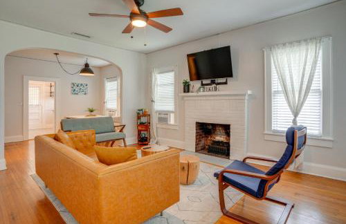 Home with Private Yard Less Than 2 Mi to Hollis Garden! - Foto 2