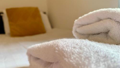 Cheerful - 3 Bed - Serviced Accommodation - In Heart of Northumberland - Sleeps 6 - Foto 4