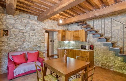 8 Bedroom Awesome Home In Arezzo - Foto 24