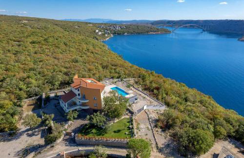Luxury Villa Oštro with pool & Krk bridge view - Photo 36