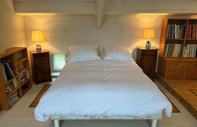 Sunlit Villa in Banne - Photo 3