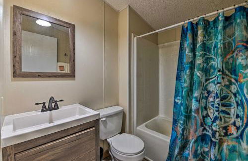 13 Mi to Silver Springs Pet Friendly Getaway! - Photo 18