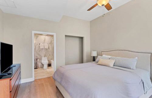 Beautiful Downtown Condo 1 Bed 1 Bath - Foto 2