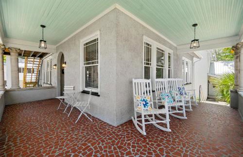 Old Mission Manor - Chic 2br 1ba Apartment - Sleeps 6 - Pool Table - 15 Min Walk to Downtown - Foto 17