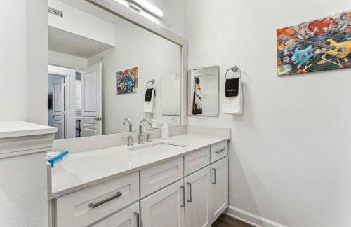 Luxury Frisco Escape, Mins to Legacy and Toyota HQ - Foto 19