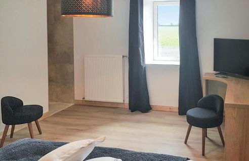 Lovely Home In Guisseny - Photo 26