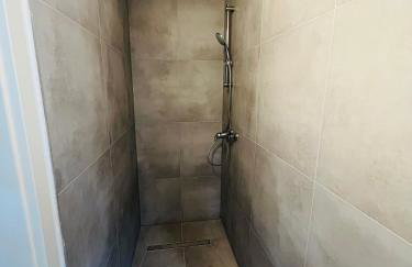 Entire House l 12 Beds l 8 Room l Floor-Heating l WiFi - Foto 14