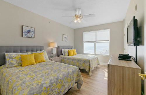 Beachfront 3BR Condo with Stunning Views Daytona - Photo 55