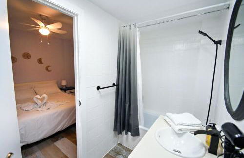 Serene Lakeview Retreat - Foto 16