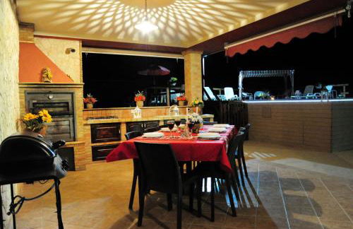 Villa Radiosa In Sicily with private fenced pool, Please read, leggete, HOST INFO for correct cost - Foto 62