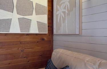 Otter 1 - Private Hot Tub - Bali Inspired Lodge - Bath - Longleat - Wiltshire - Photo 74