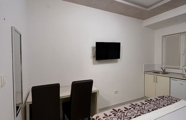 Pearl Apartments - Photo 17