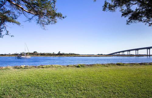 Sunset Beach Retreat - Monthly Rentals Welcome! - Foto 26