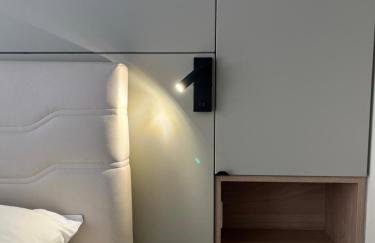 The Lily Aparts - Photo 6