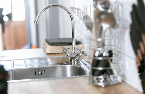 Peaceful Apartment - Dedicated Free Parking - Walk to Centre, Uni, Hosp - Business and Leisure - Contact For Long Stays - Foto 11