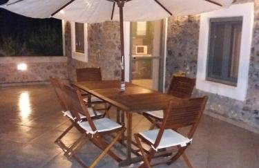 Lakonian home - Photo 1