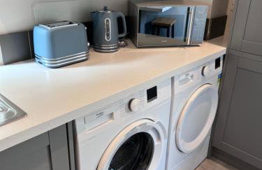 Sparkling Space - Twin or King Beds - Photo 37