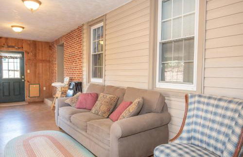 Cozy Cow Homestead with pool! - Foto 18