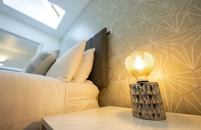 Modern Townhouse Apartment in Stratford Upon Avon With Wifi & Netflix - Photo 7