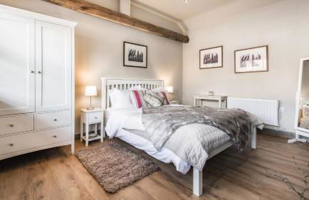 The Old Tractor Shed - Photo 9