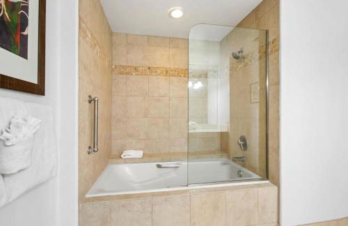 Kaanapali Royal 2-Bedroom Condo an Island Inspired Gem with Free Renal Car Included KRO-G201 by KBM - Foto 30