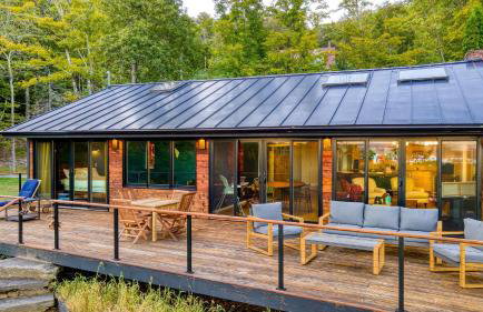 Modern Catskills Escape w Open Living Steam Shower Hot Tub w Mountain Views Minutes from Woodstock Trails Suncliff Vista - Foto 2