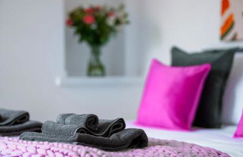 Modern 2 bedroom flat - 15 minutes to Liverpool - Foto 3