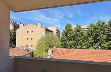 Charmant appartement moderne avec place de parking privative - Foto 34