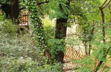 GITE BAS-EN-BASSET, HAUTE-LOIRE, MAISON et JARDIN ATYPIQUE PLEINE NATURE - Foto 10