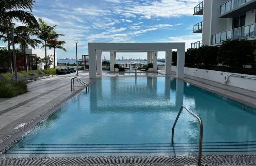 BRAND NEW TOP FLOOR IN THE HEART OF MIAMI - Foto 14
