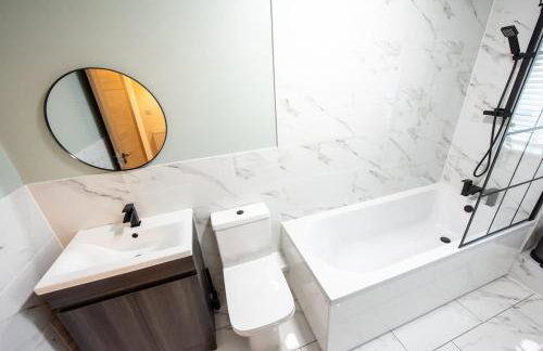 7 The Royal Serviced Apartments Harwich, Fair WiFi, Private Parking - Foto 17