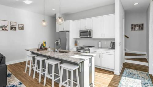 East Nashville Townhome 5min to Grand Ole Opry! Rooftop Deck, Grill, TV and Golf - Foto 2, stove