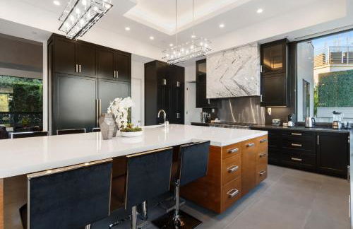 Ultra Luxury 5BR Beverly Hills Estate with Private Pool Spa and Canyon Views - Foto 13