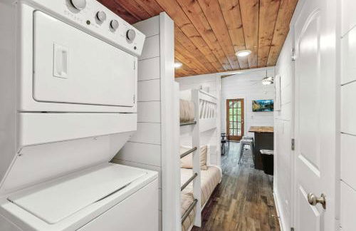 The Hemlock Hideaway tiny home - Foto 19