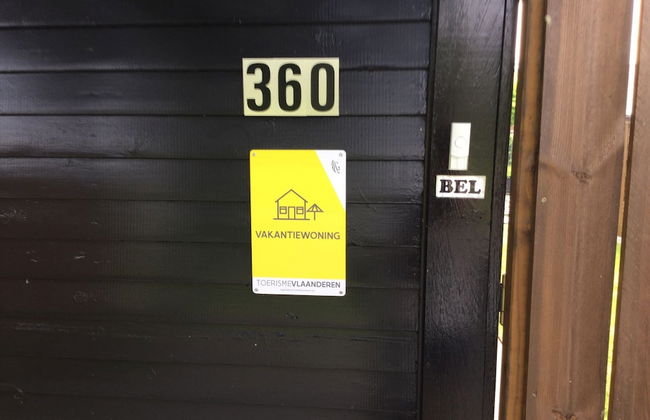 Modern Waterfront Chalet - Photo 23