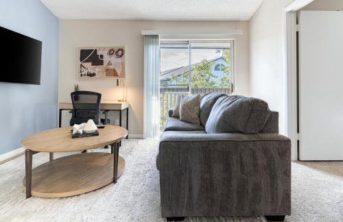 Landing Stunning 2BD Tennis Court Gym - Photo 33