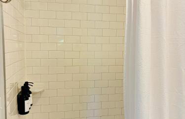 Raleigh Retreat with Pool Table, Grill & ADA Bath - Foto 13