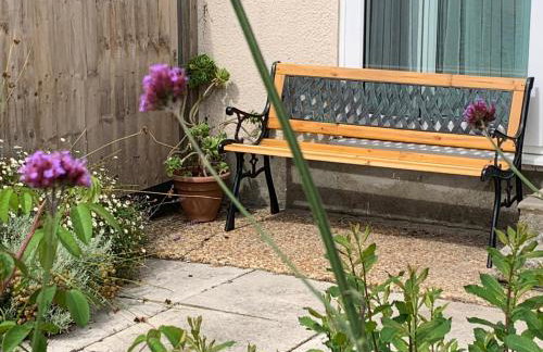 2 Bed-Sleeps 4-Parking-Pets-10 min walk to Beach - Foto 20