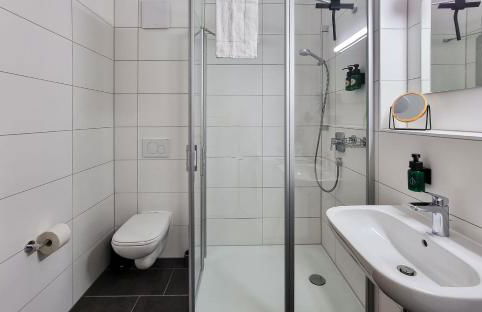 WiLUKA Penthouse mit großer Dachterasse -highspeed Wifi- 24Std Check-In -nachhaltig eingerichtet- Netflix - Photo 30