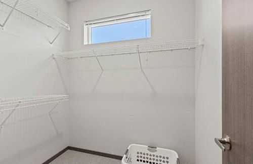 Brand New 3BD 2 5BTH Triplex Unit Near Downtown - Foto 22