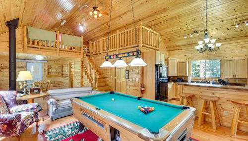 Hike, Unwind and Bring Your Pet Deadwood Cabin! - Foto 1